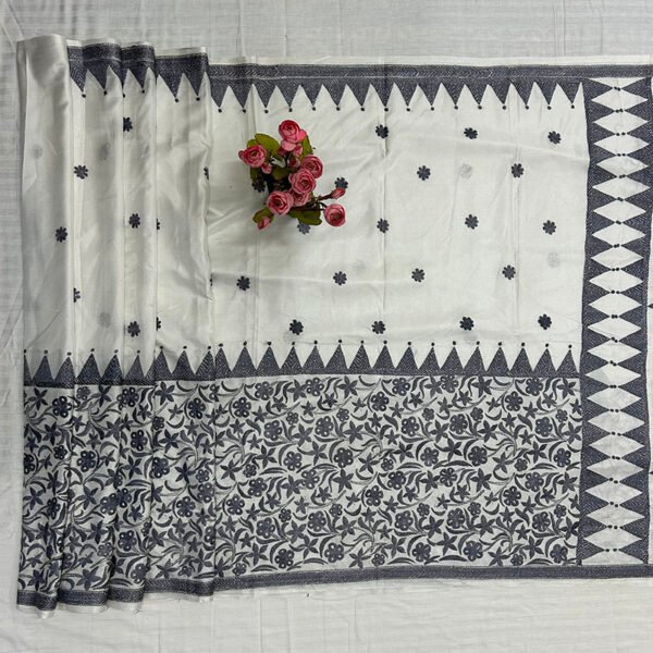 Hand stitch Kantha Saree | Blended Silk | Blouse Piece included | Black stripe flower design on white - Image 4