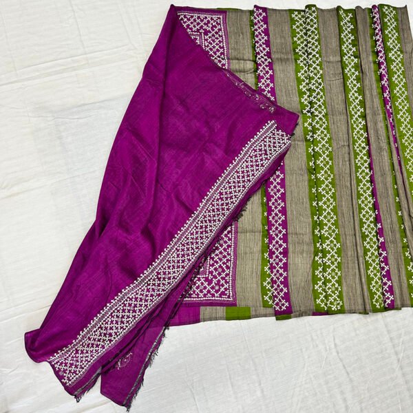 Kantha Work Handmade Pure Silk Saree with Blouse Piece | Pink and leaf green pattern design - Image 4