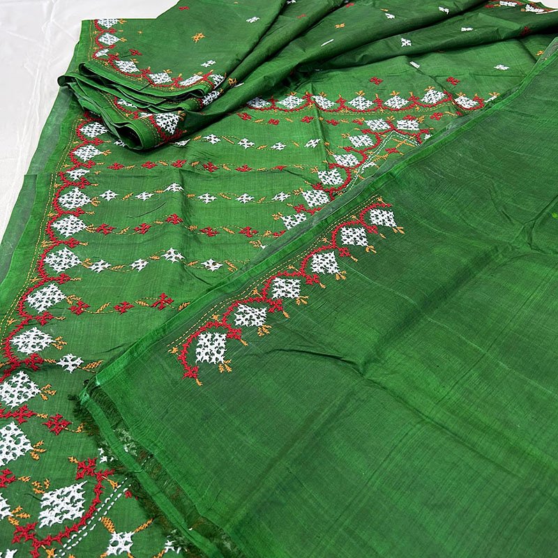 Elegant and Luxurious Pure Silk Saree | S30 6 Elegant and Luxurious Pure Silk Saree | S30 - Image 4