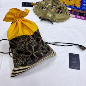 Botua Bag – Sleek and Stylish | b12