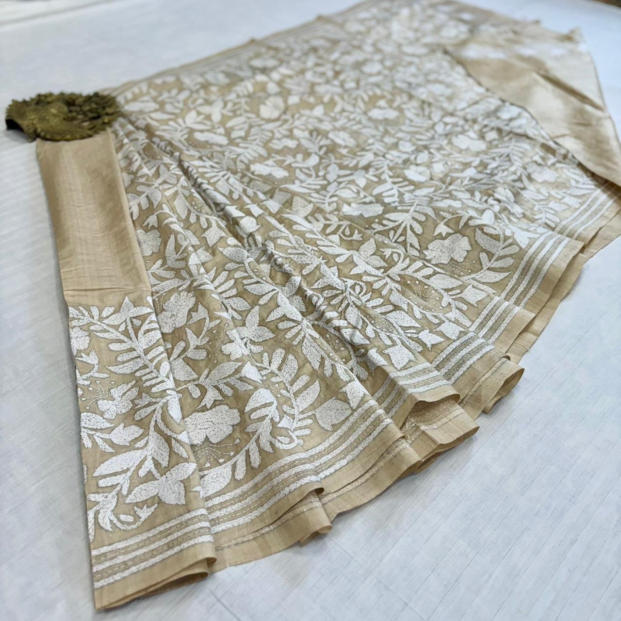 Gachi Tussar Hand-Stitched Winter Special Saree | S71 4 Gachi Tussar Hand-Stitched Winter Special Saree | S71 - Image 2