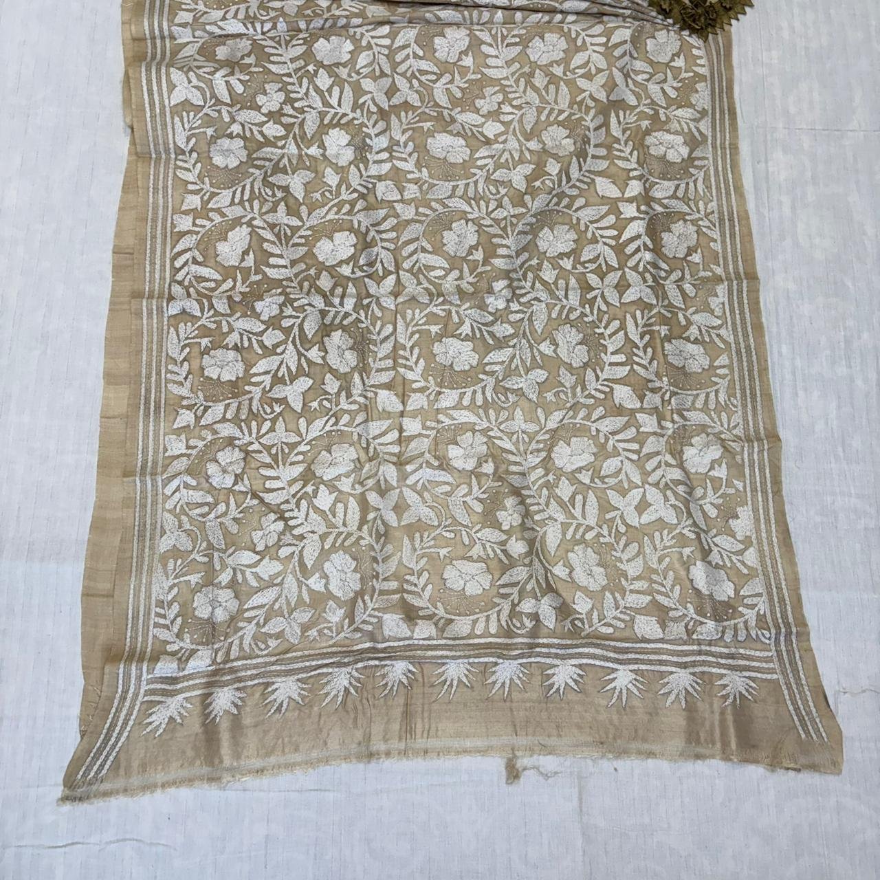 Gachi Tussar Hand-Stitched Winter Special Saree | S71 5 Gachi Tussar Hand-Stitched Winter Special Saree | S71 - Image 3