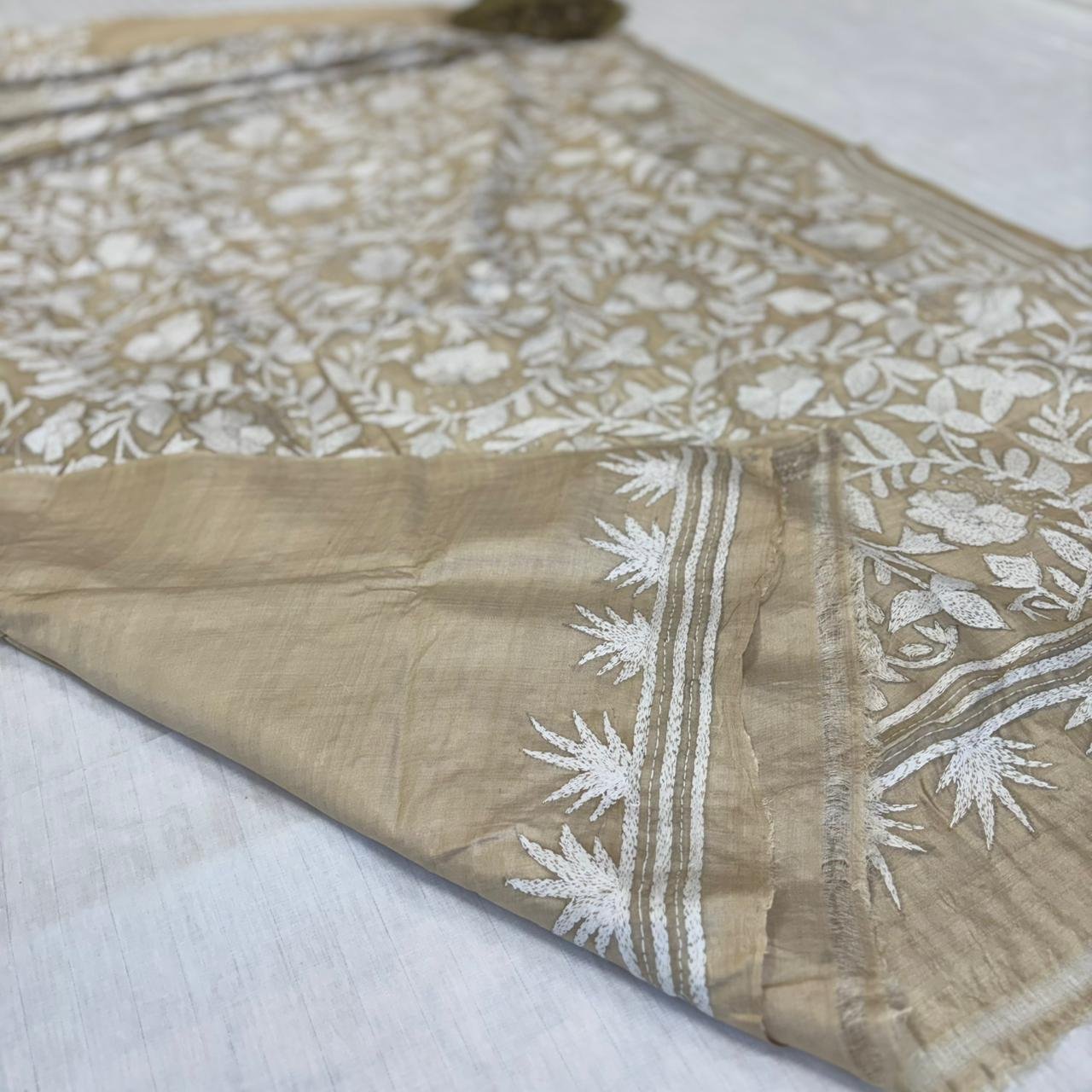 Gachi Tussar Hand-Stitched Winter Special Saree | S71 6 Gachi Tussar Hand-Stitched Winter Special Saree | S71 - Image 4
