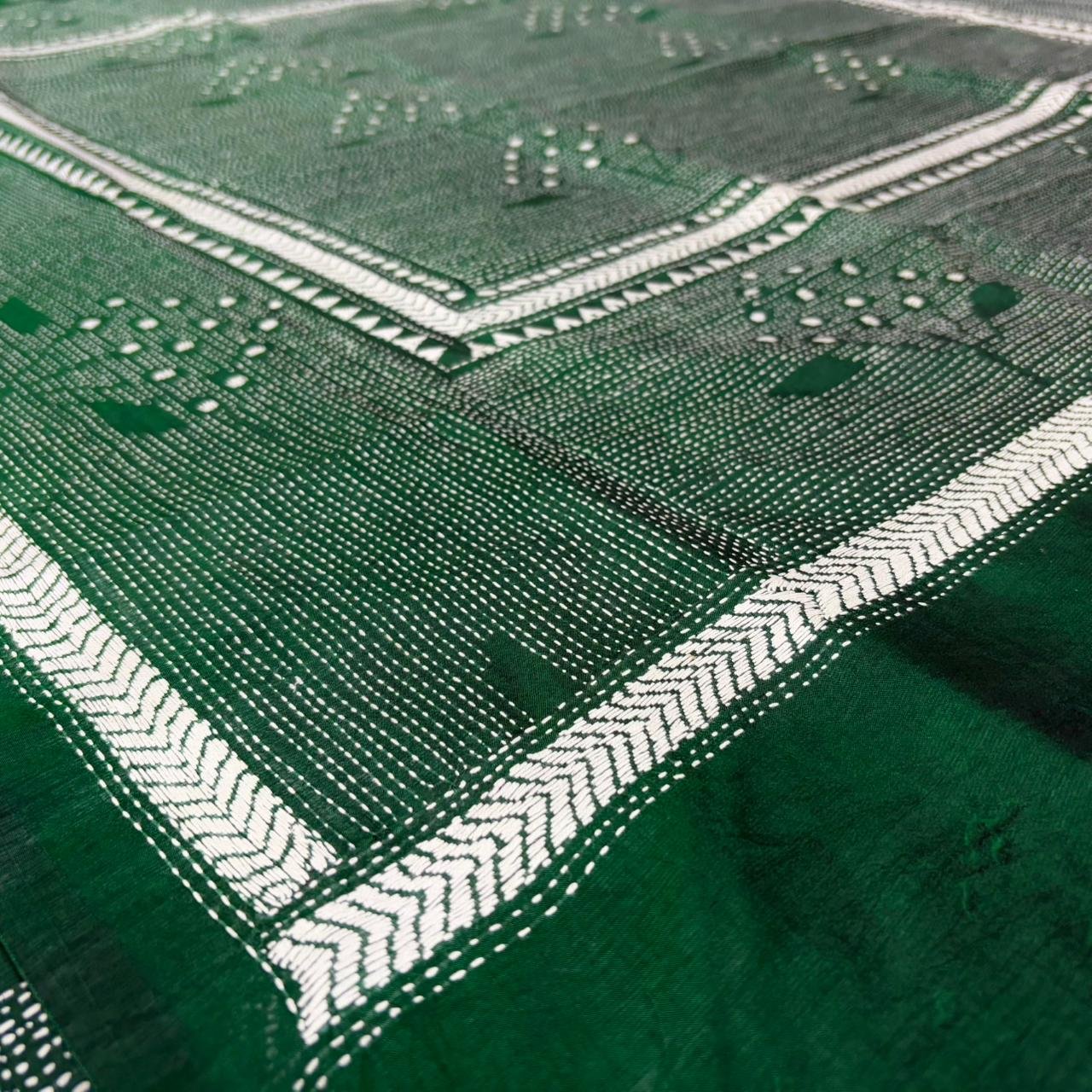 Bangalore Silk Saree - Elegance Redefined | S73 5 Bangalore Silk Saree - Elegance Redefined | S73 - Image 3