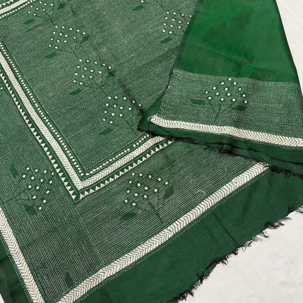 Bangalore Silk Saree - Elegance Redefined | S73 6 Bangalore Silk Saree - Elegance Redefined | S73 - Image 4