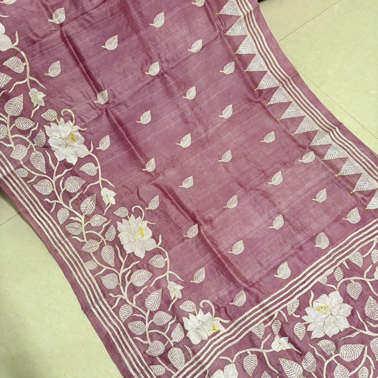 Tussar Dye Saree - Elegant & Timeless | s115 6 Tussar Dye Saree - Elegant & Timeless | s115 - Image 4