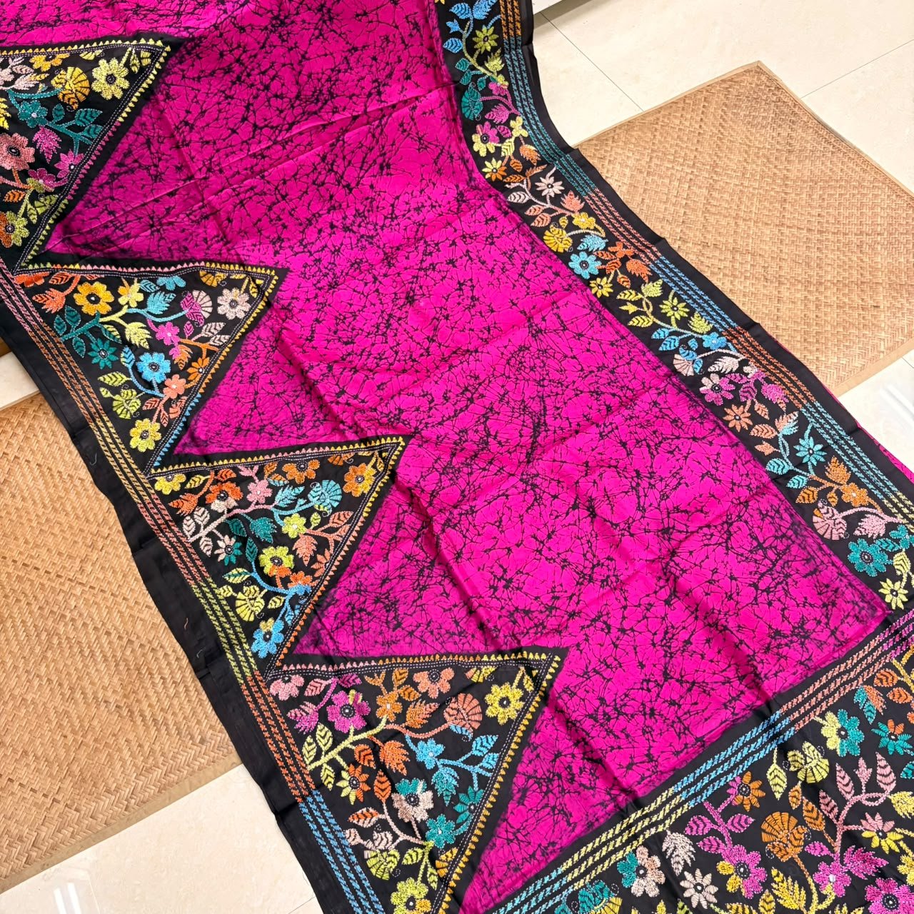 Elegant Bangalore Silk Saree |S122 5 Elegant Bangalore Silk Saree |S122 - Image 3